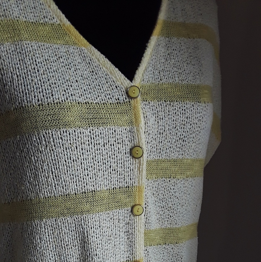 Love J V neck Button Front White Yellow Striped Lg - Picture 3 of 6